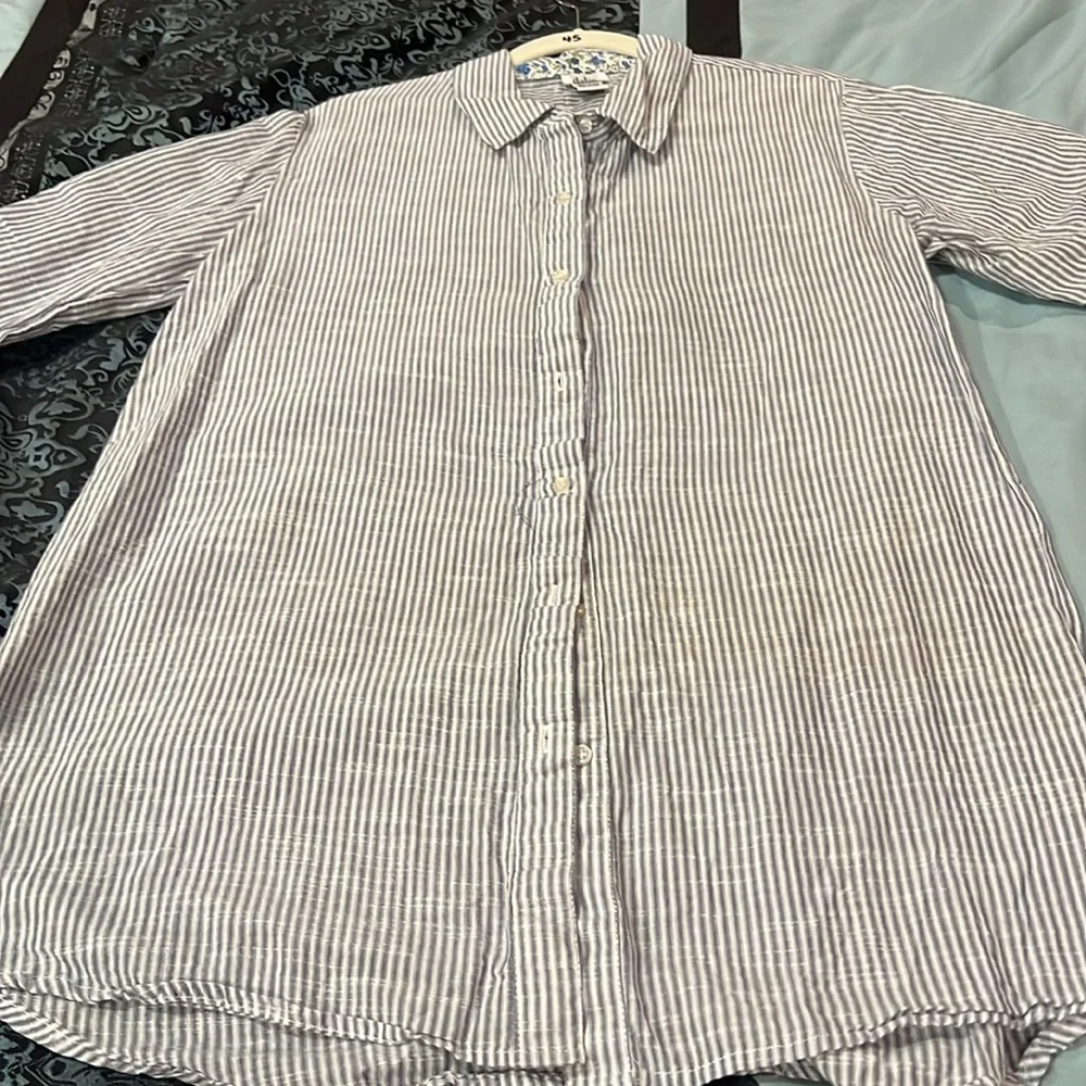 DALIN Women’s Striped Button-Up Shirt, size large - Picture 2 of 8